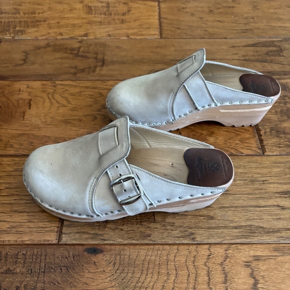 Troentorp Swedish Hopper Clogs - Picture 4 of 6